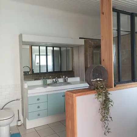 Cosy Et Salle D'eau Dans Maison Arlac Séjour chez l'habitant