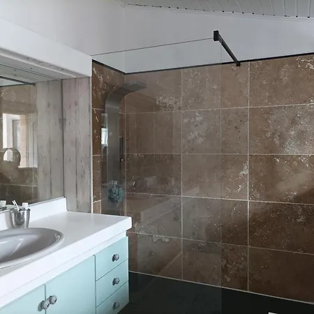 Cosy Et Salle D'eau Dans Maison Arlac *