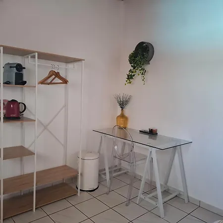 Séjour chez l'habitant Cosy Et Salle D'eau Dans Maison Arlac