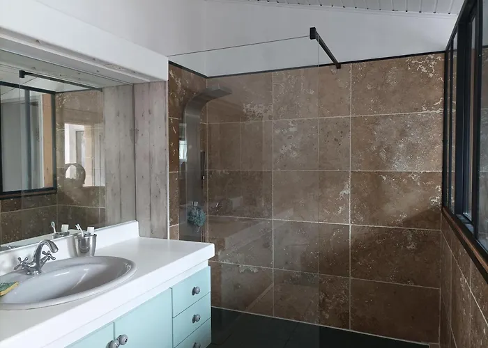 Cosy Et Salle D'eau Dans Maison Arlac *